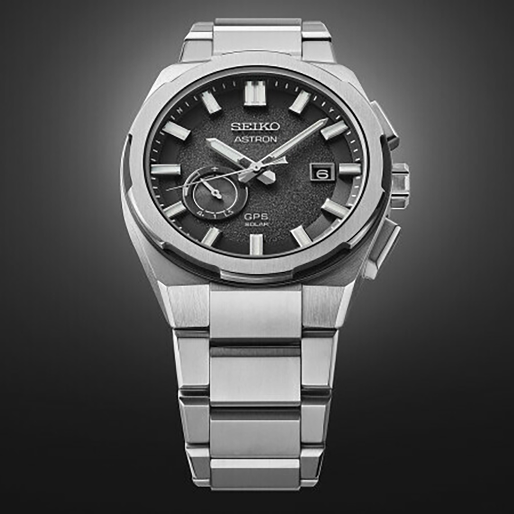 seiko-astron-gps-solar-titan-ssj025j1-beautyshot-atelier-suess